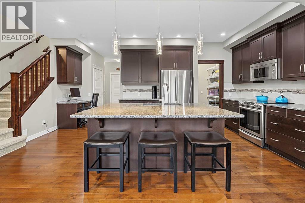 371 Evanspark Gardens NW