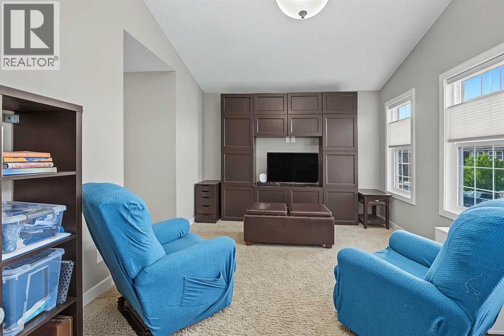371 Evanspark Gardens NW