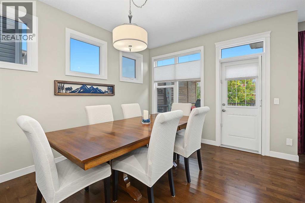 371 Evanspark Gardens NW