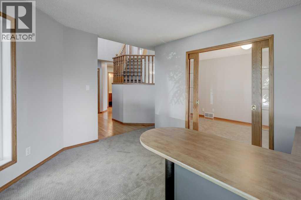 212 Riverview Close SE, Calgary, Alberta  T2C 4G7 - Photo 13 - A2352536