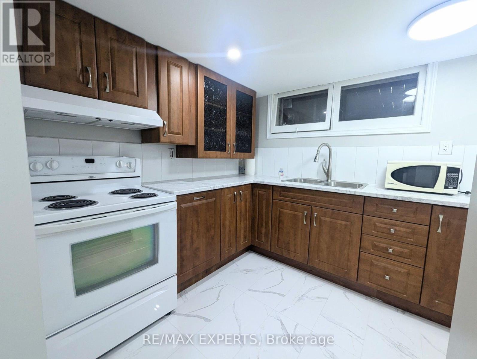 Lower - 42 Mossbank Drive, Toronto, Ontario  M1G 2C3 - Photo 7 - E14084360