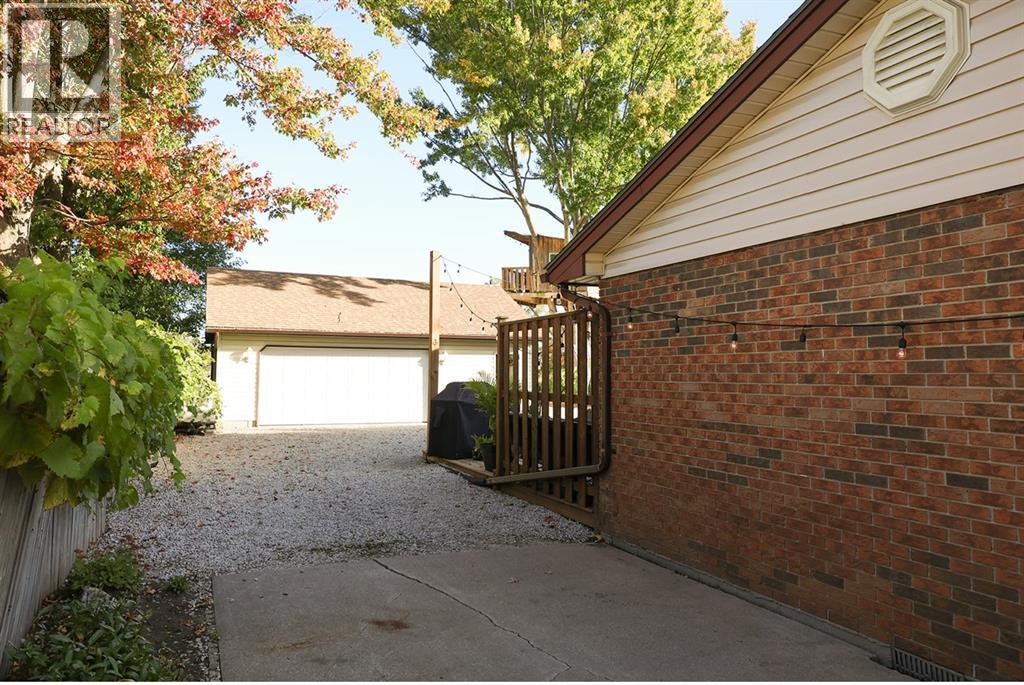 68 THOMSON STREET St Clair Ontario Canada N0N1H0 3