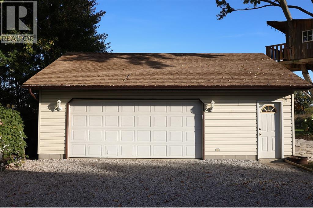 68 THOMSON STREET St Clair Ontario Canada N0N1H0 4