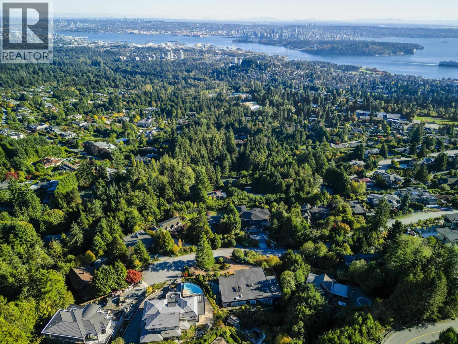 1439 Sandhurst Place, West Vancouver, British Columbia  V7X 2P4 - Photo 38 - R3175886