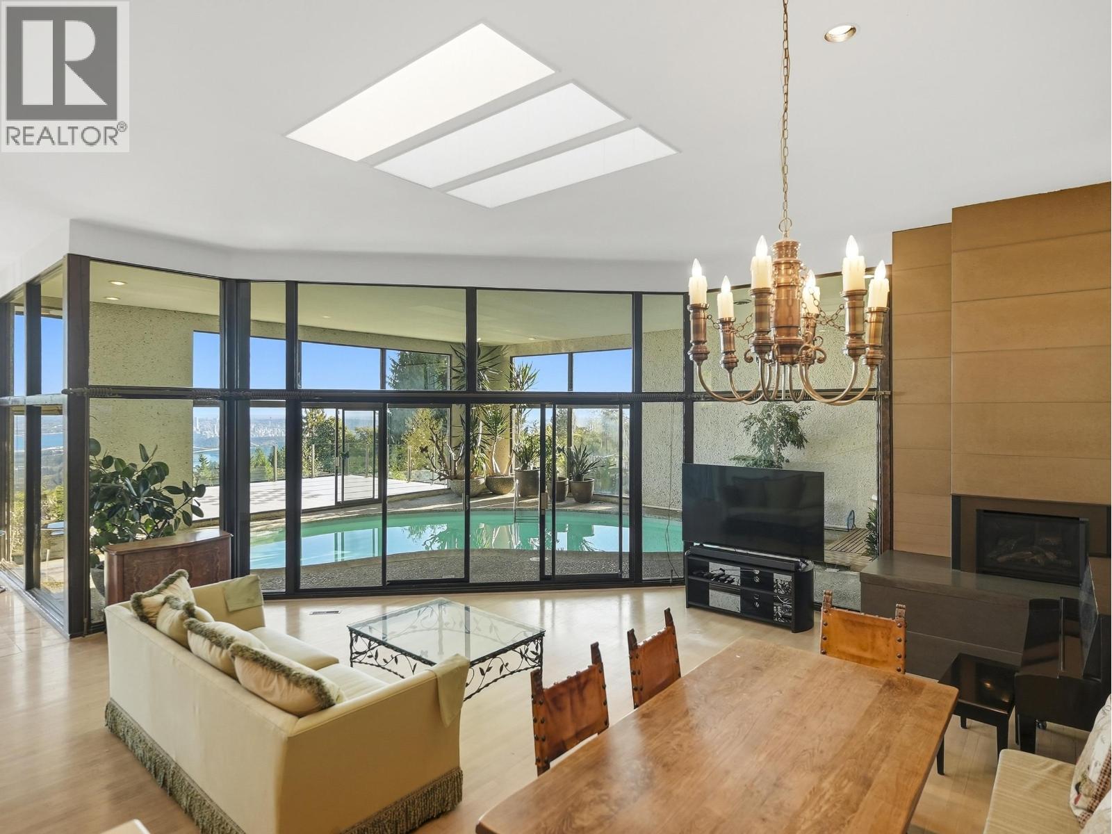1439 Sandhurst Place, West Vancouver, British Columbia  V7X 2P4 - Photo 9 - R3175886