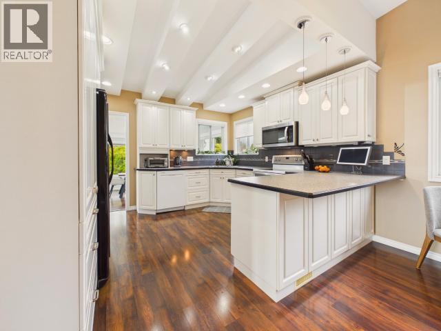 4064 WESTVIEW AVE