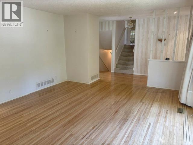 1074 BAYVIEW DRIVE