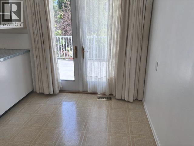 1074 BAYVIEW DRIVE