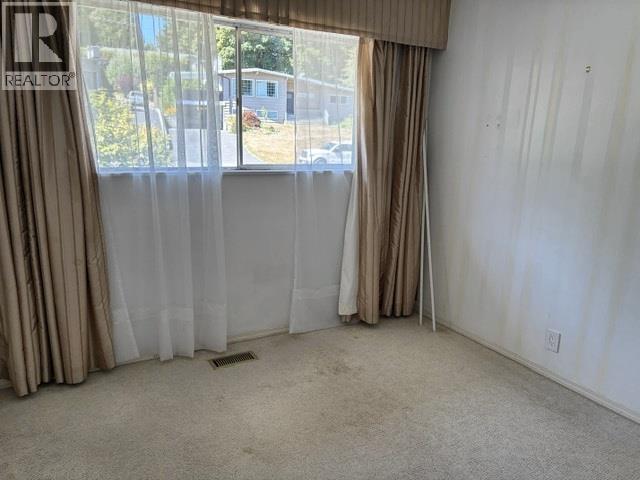 1074 BAYVIEW DRIVE
