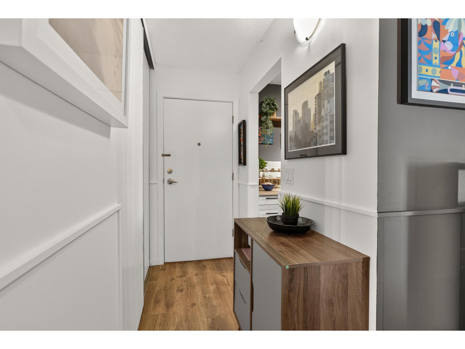 304 1444 Martin Street, Surrey, British Columbia  V4B 3W7 - Photo 5 - R3174414