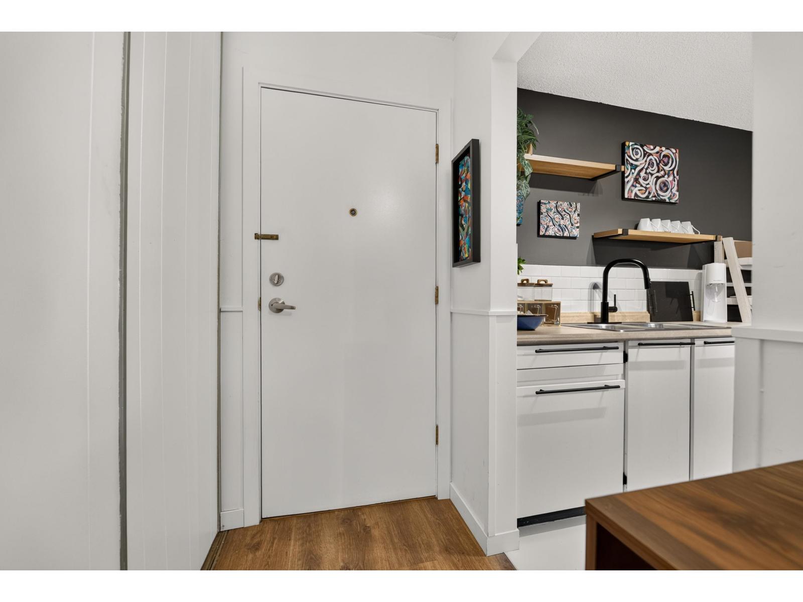 304 1444 Martin Street, Surrey, British Columbia  V4B 3W7 - Photo 6 - R3174414