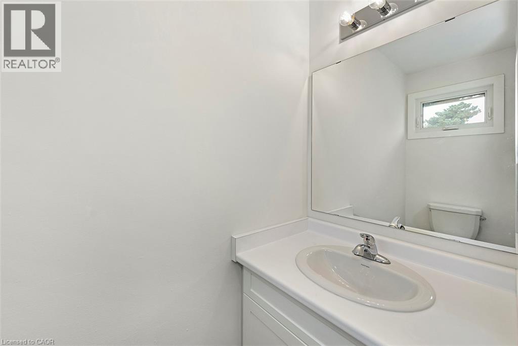 20 Anna Capri Drive Unit# 3, Hamilton, Ontario  L8W 1M6 - Photo 8 - 40871795