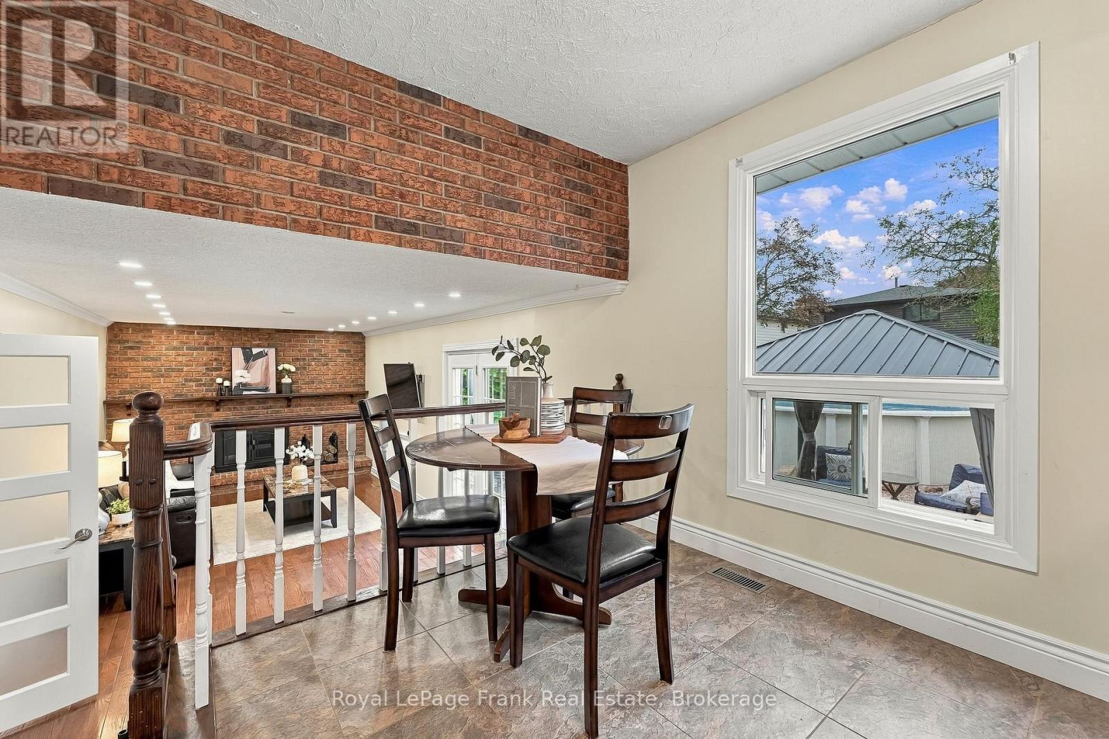 15 Hillier Street, Clarington (Bowmanville), Ontario  L1C 3S5 - Photo 17 - E14084432