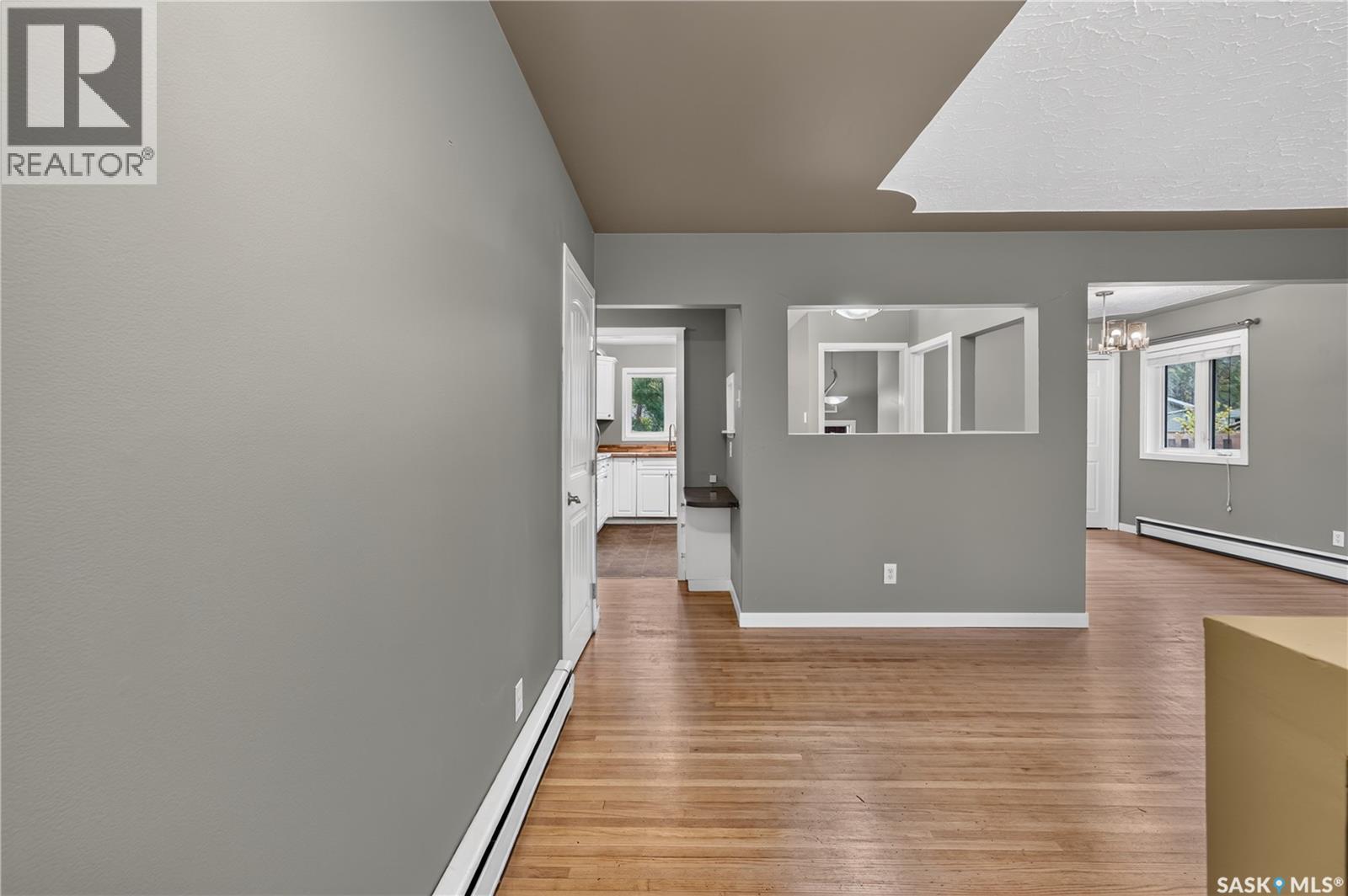 21 Dunning Crescent, Regina, Saskatchewan  S4S 3V9 - Photo 5 - SK051177