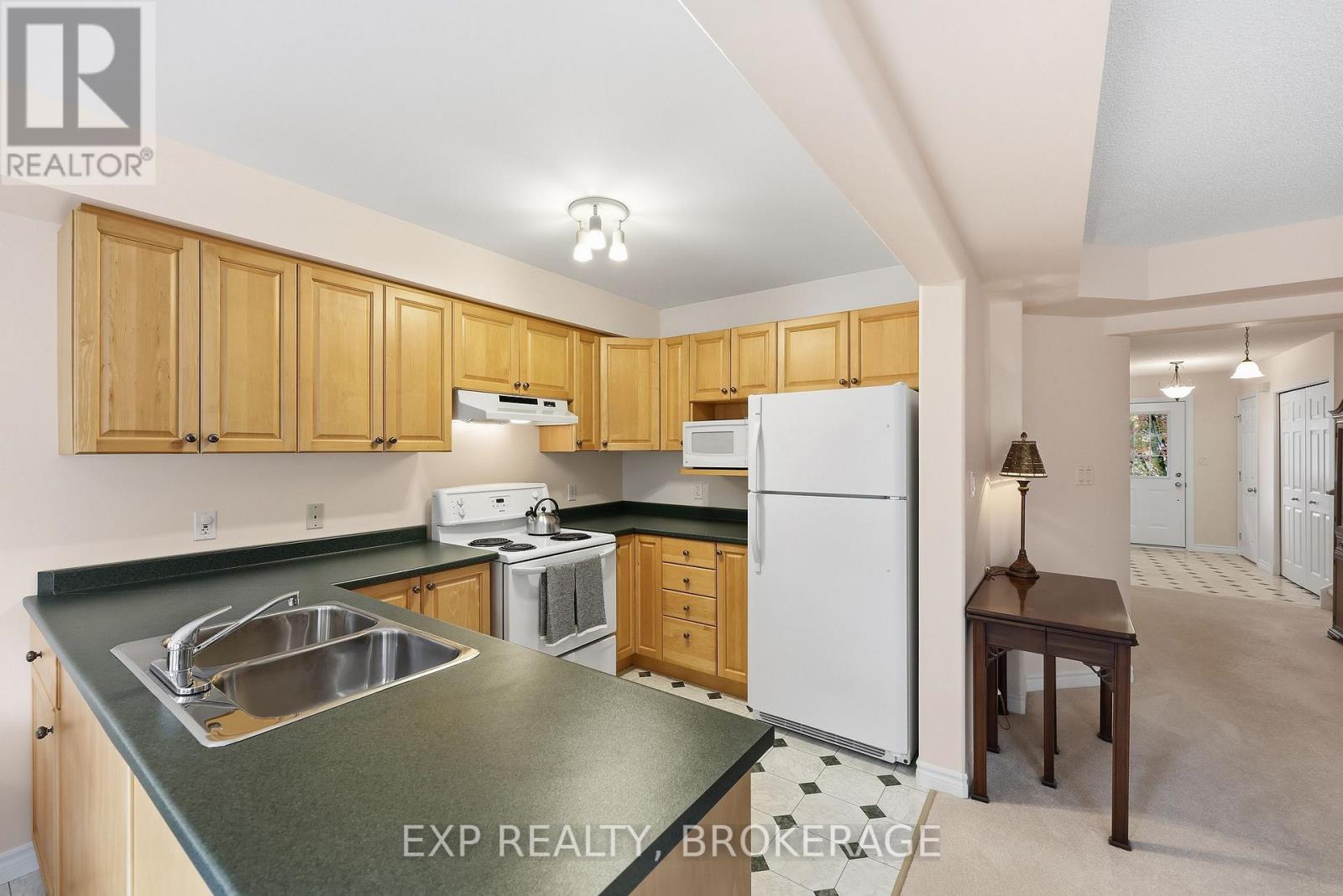 702 Maclean Court, Kingston (Kingston East (Incl Barret Crt)), Ontario  K7K 7L8 - Photo 11 - X14084372