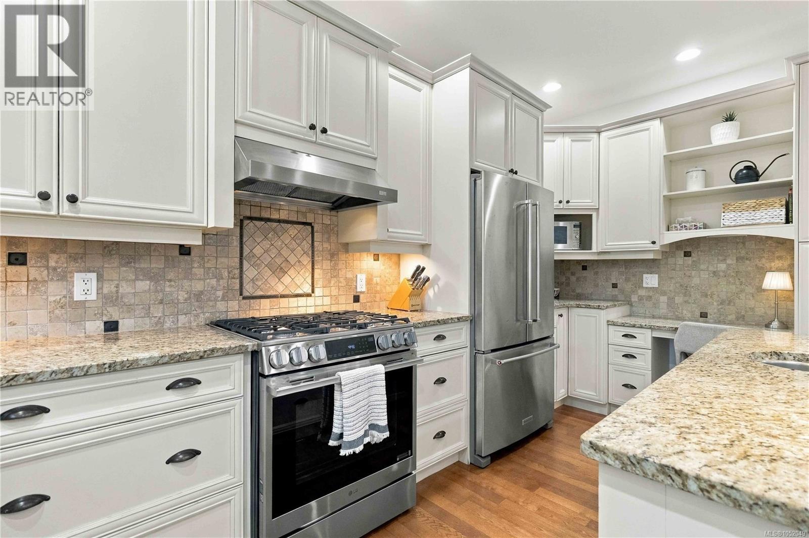 4529 Seawood Terr