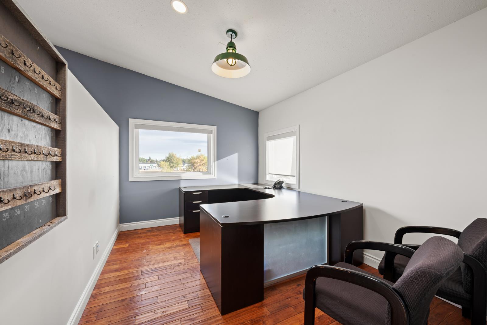 8846-8848-8850 60 Ave NW