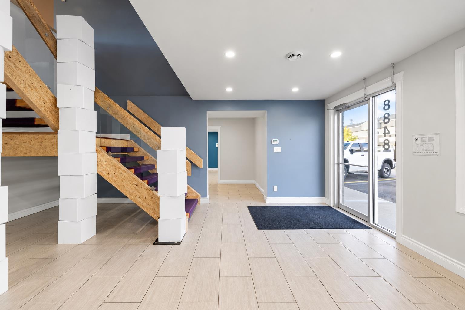 8846-8848-8850 60 Ave NW