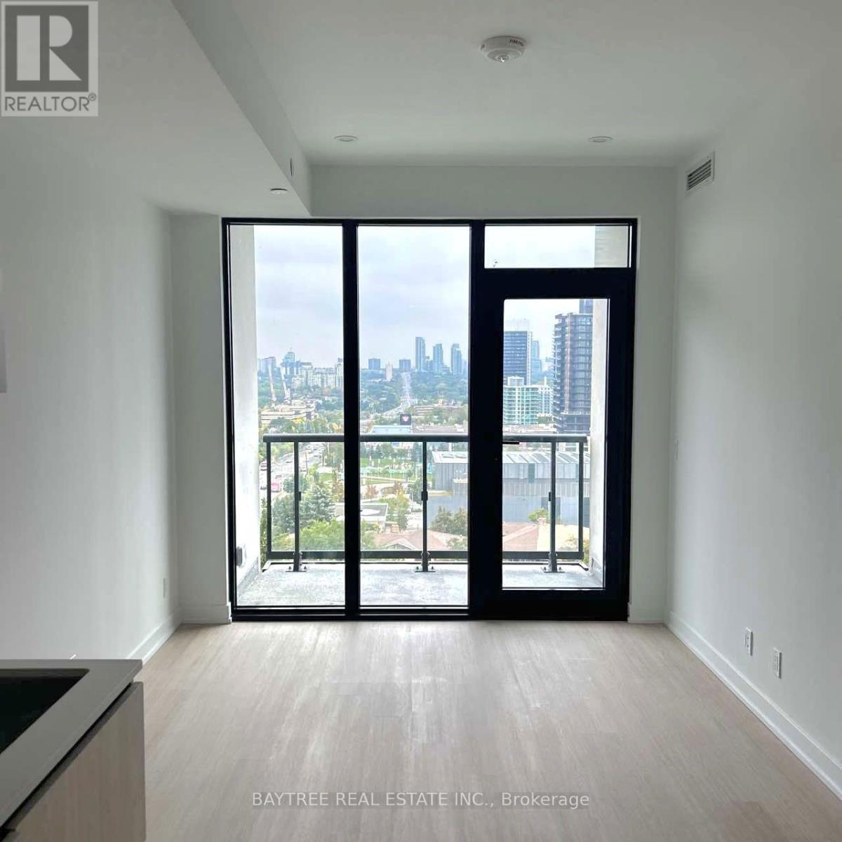 1015 - 699 Sheppard Avenue E, Toronto, Ontario M2K 0J5 - Photo 2 - C14084422