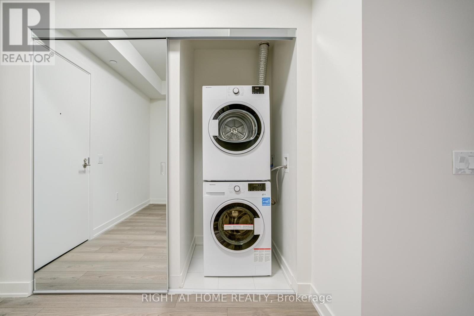 2403s - 110 Broadway Avenue, Toronto (Mount Pleasant West), Ontario  M4P 1V7 - Photo 22 - C14084458