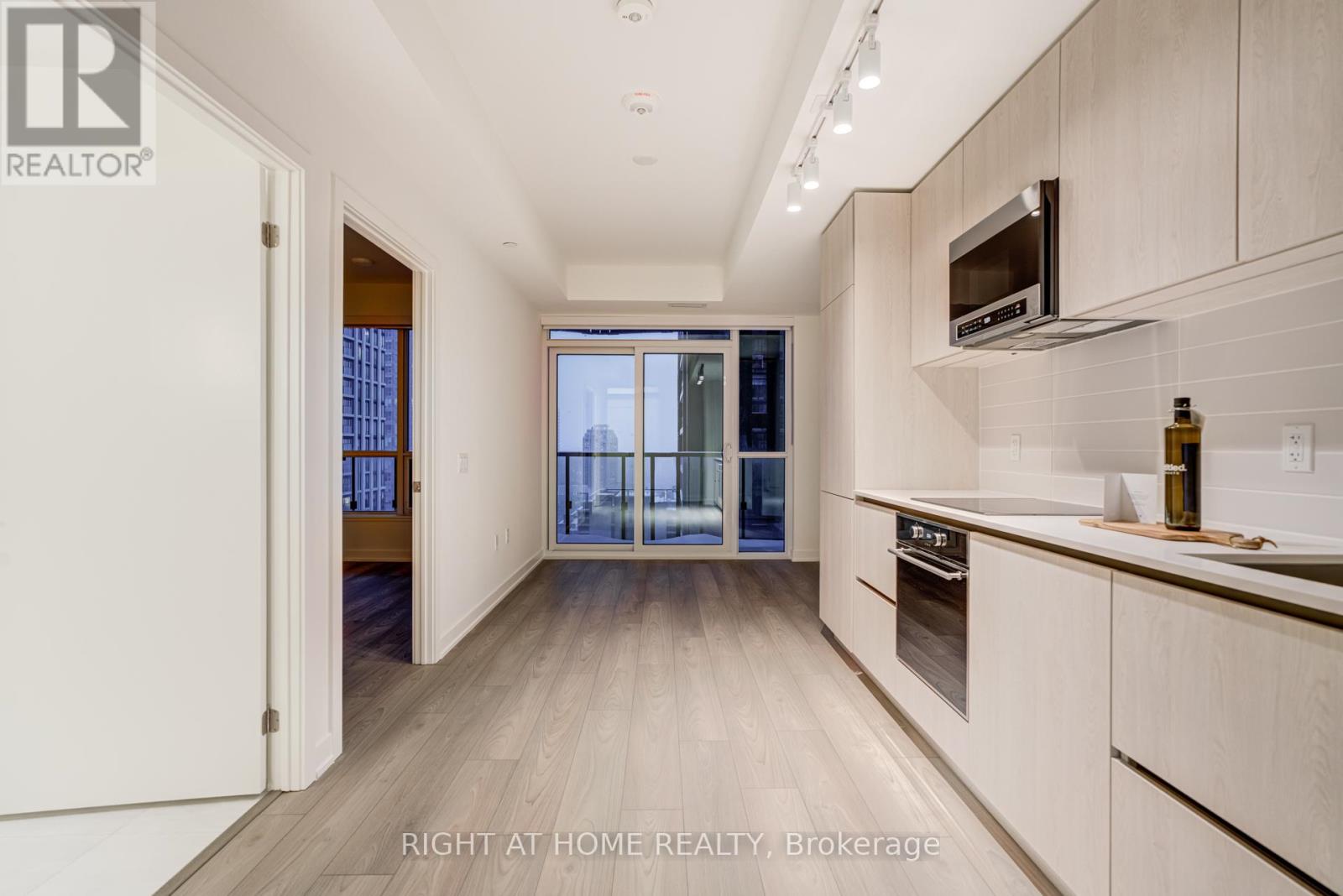 2403s - 110 Broadway Avenue, Toronto (Mount Pleasant West), Ontario  M4P 1V7 - Photo 8 - C14084458