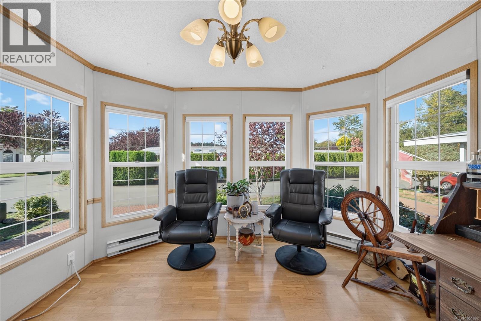 24 7401 Central Saanich Rd