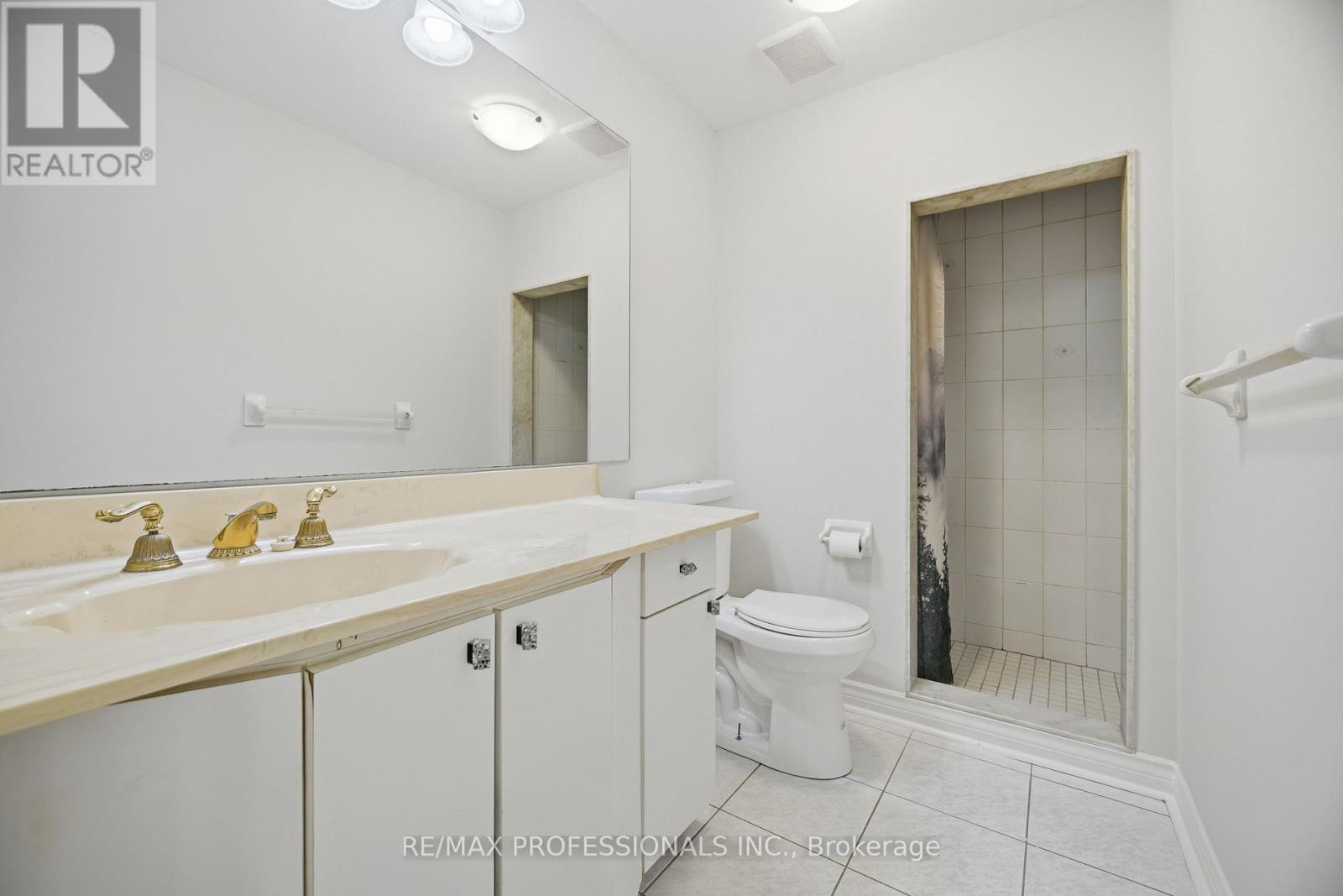 8 Piper Court, Vaughan, Ontario  L6A 1X2 - Photo 39 - N14084370