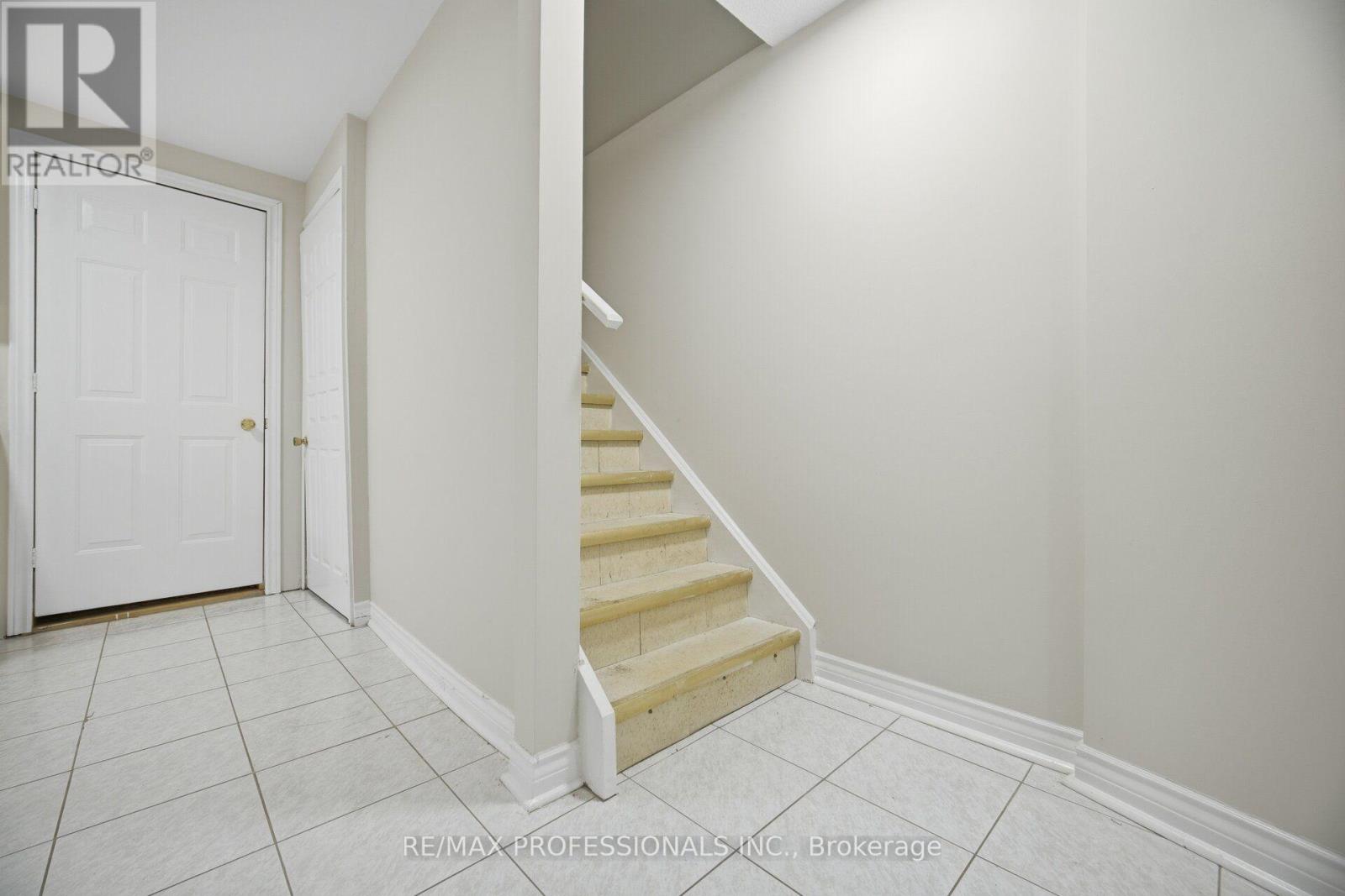 8 Piper Court, Vaughan, Ontario  L6A 1X2 - Photo 40 - N14084370