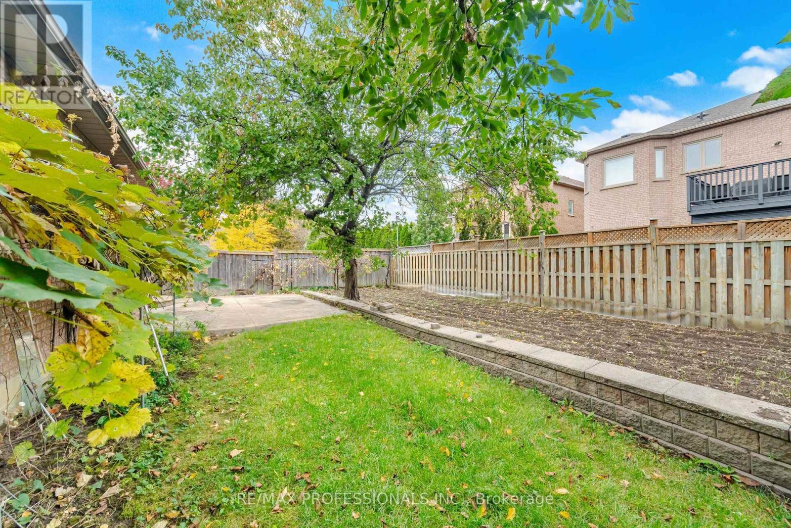 8 Piper Court, Vaughan, Ontario  L6A 1X2 - Photo 43 - N14084370
