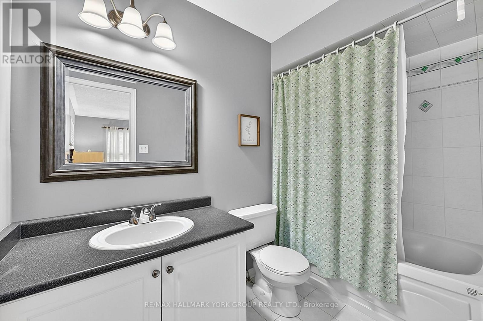 378 Marble Place, Newmarket (Woodland Hill), Ontario  L3X 2P1 - Photo 9 - N14084444