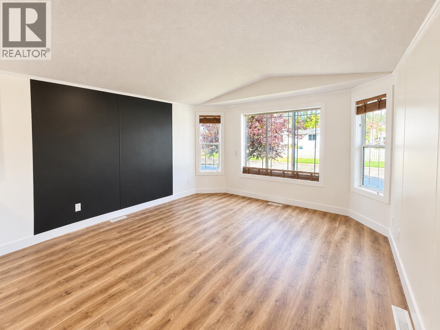 3 3278 Third Avenue, Smithers, British Columbia  V0J 2N0 - Photo 5 - R3167089