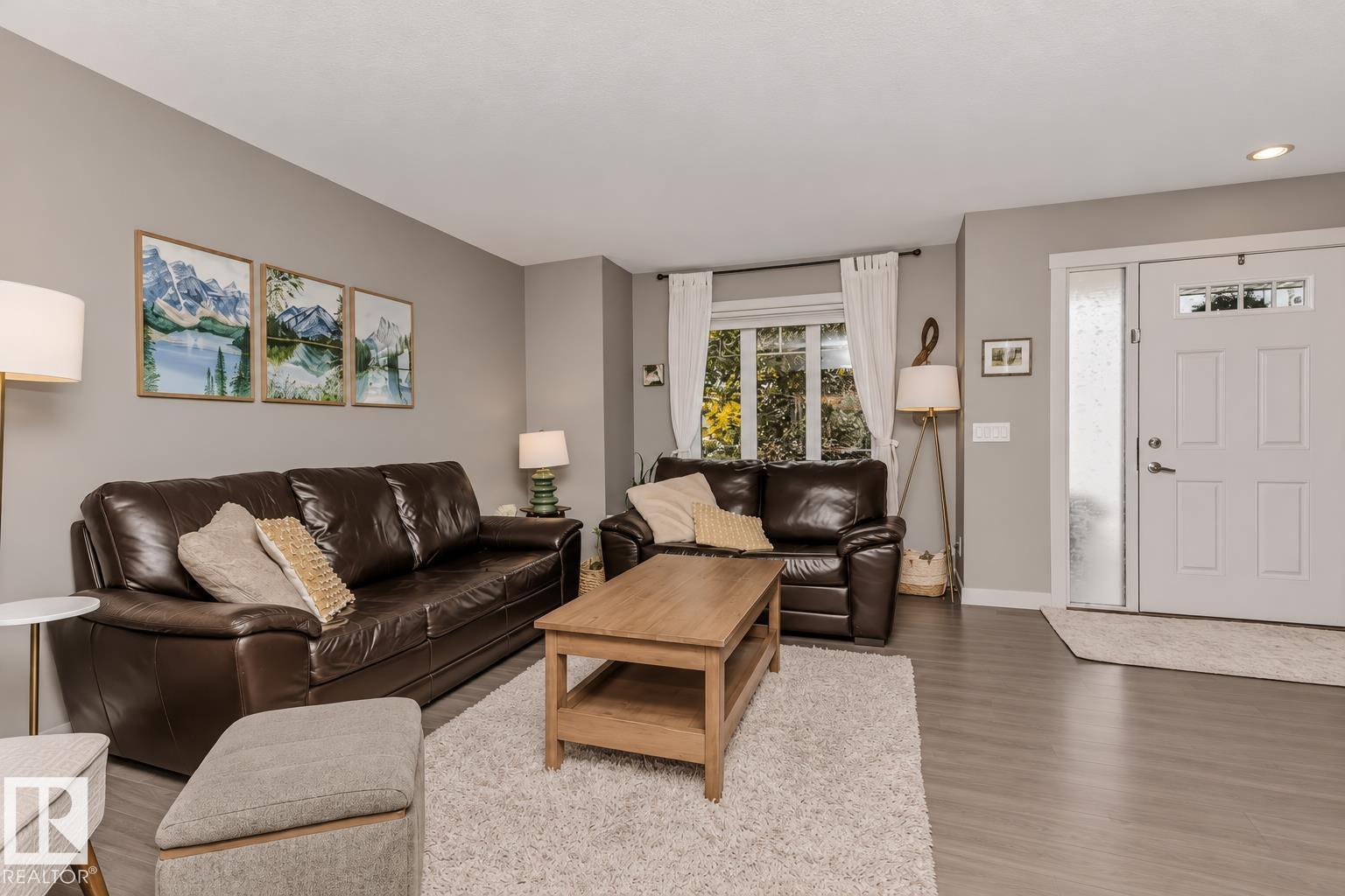 2115 TRUMPETER WY NW