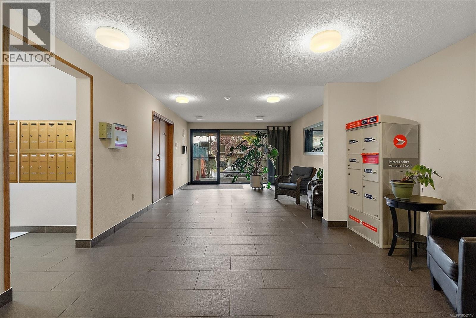 314 3255 Glasgow Ave, Saanich, British Columbia  V8X 4S4 - Photo 17 - 1052117