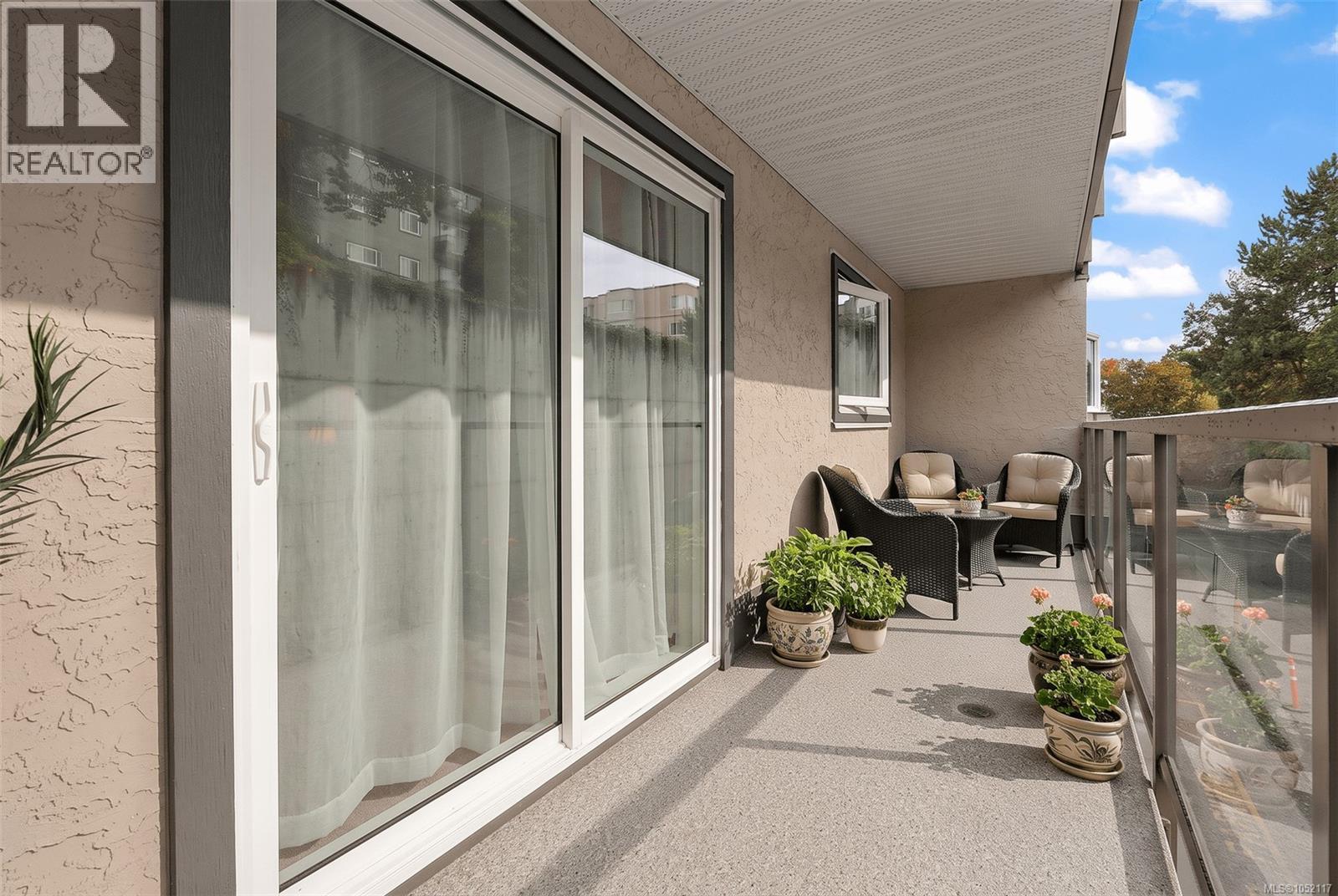 314 3255 Glasgow Ave, Saanich, British Columbia  V8X 4S4 - Photo 14 - 1052117