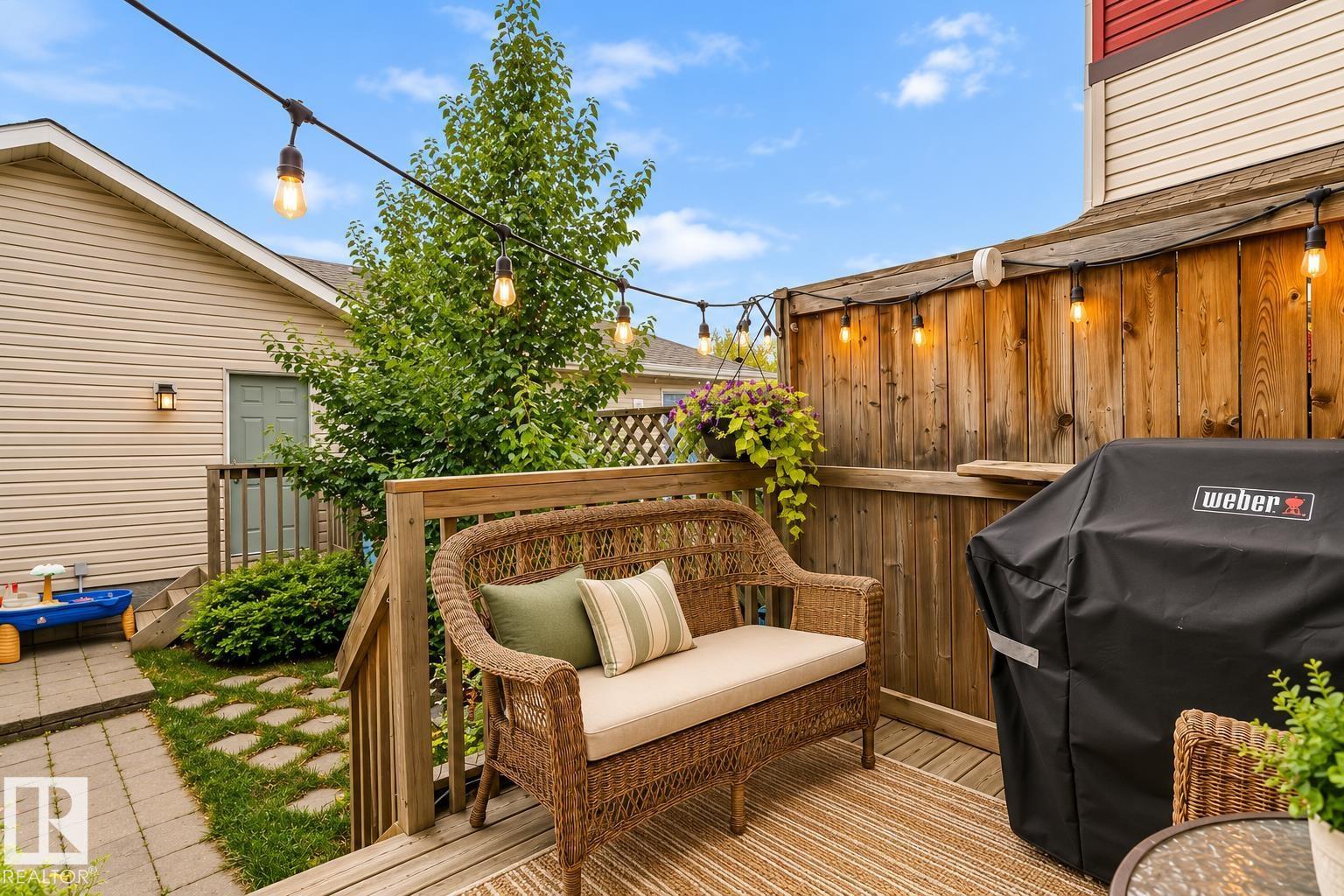 2115 TRUMPETER WY NW