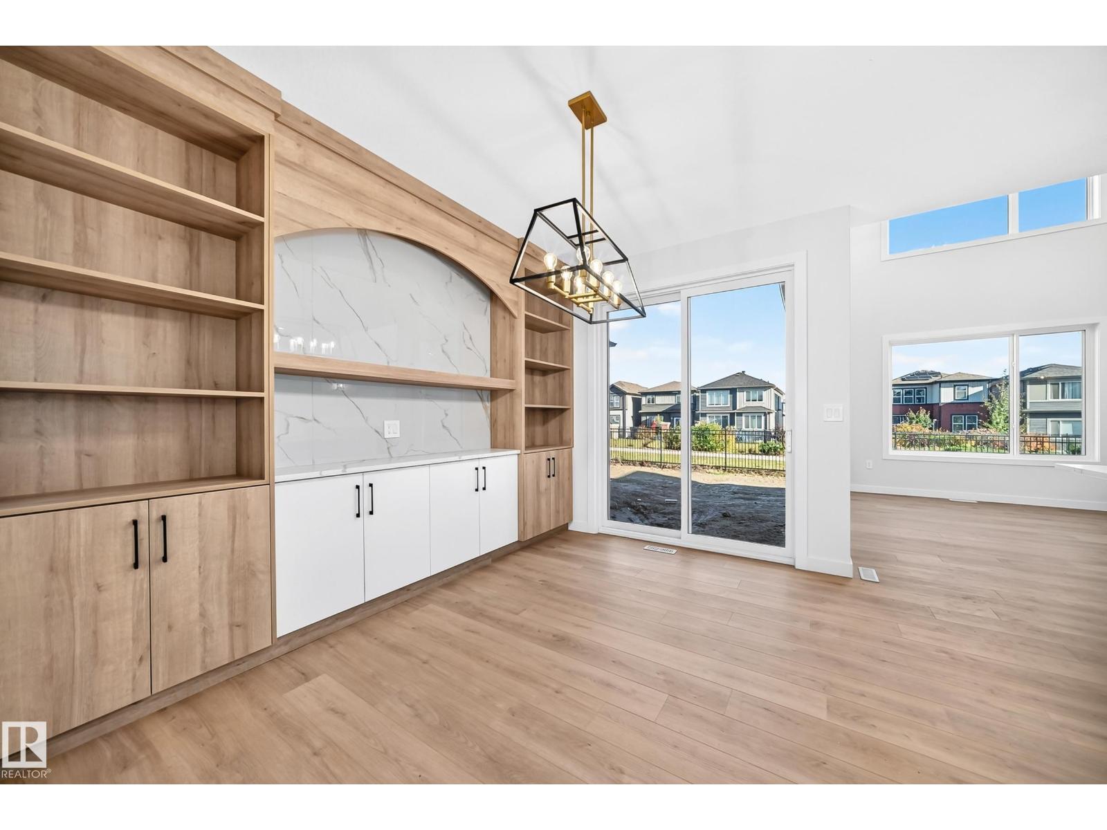 8603 224 ST NW