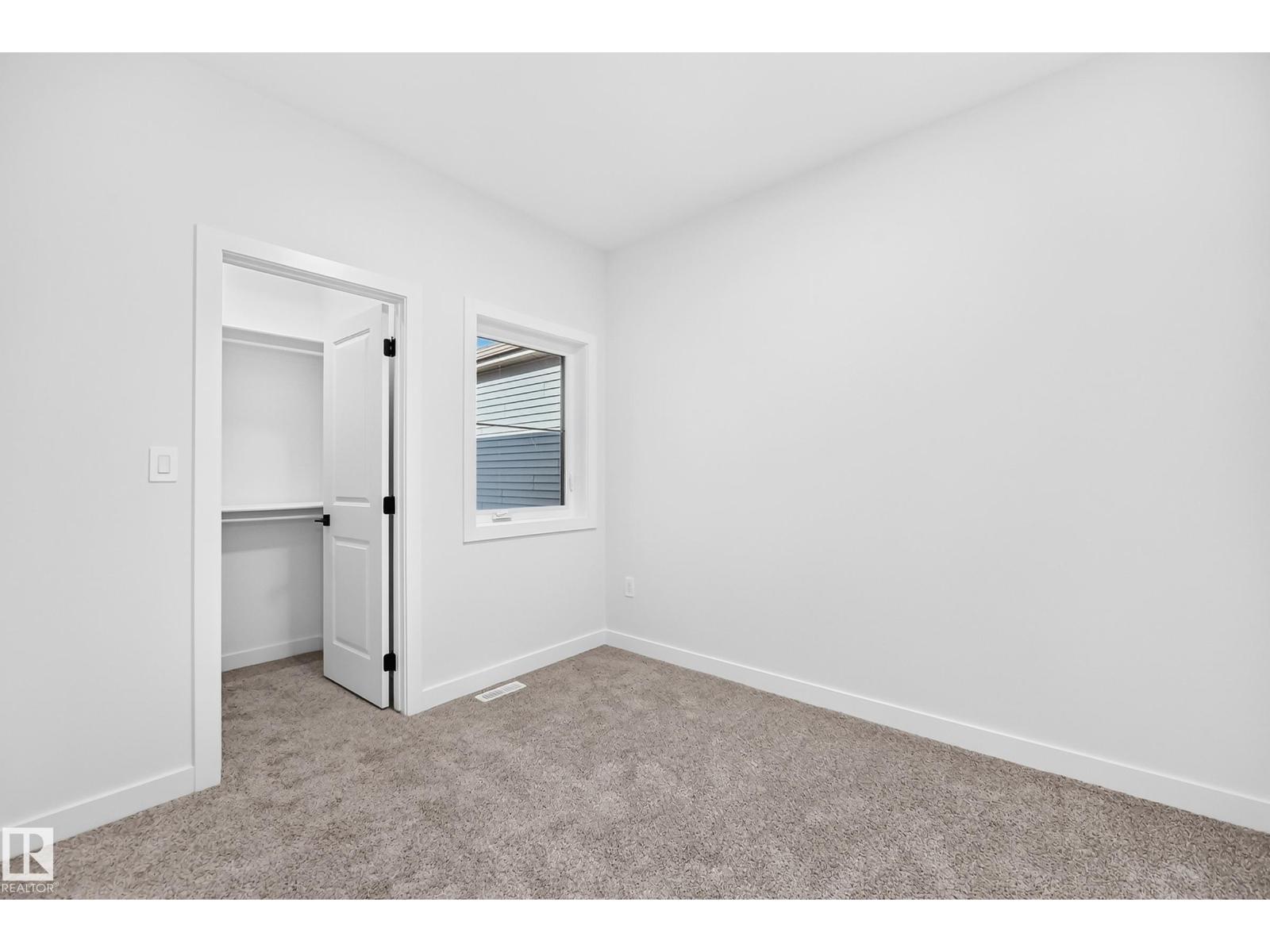 8603 224 ST NW