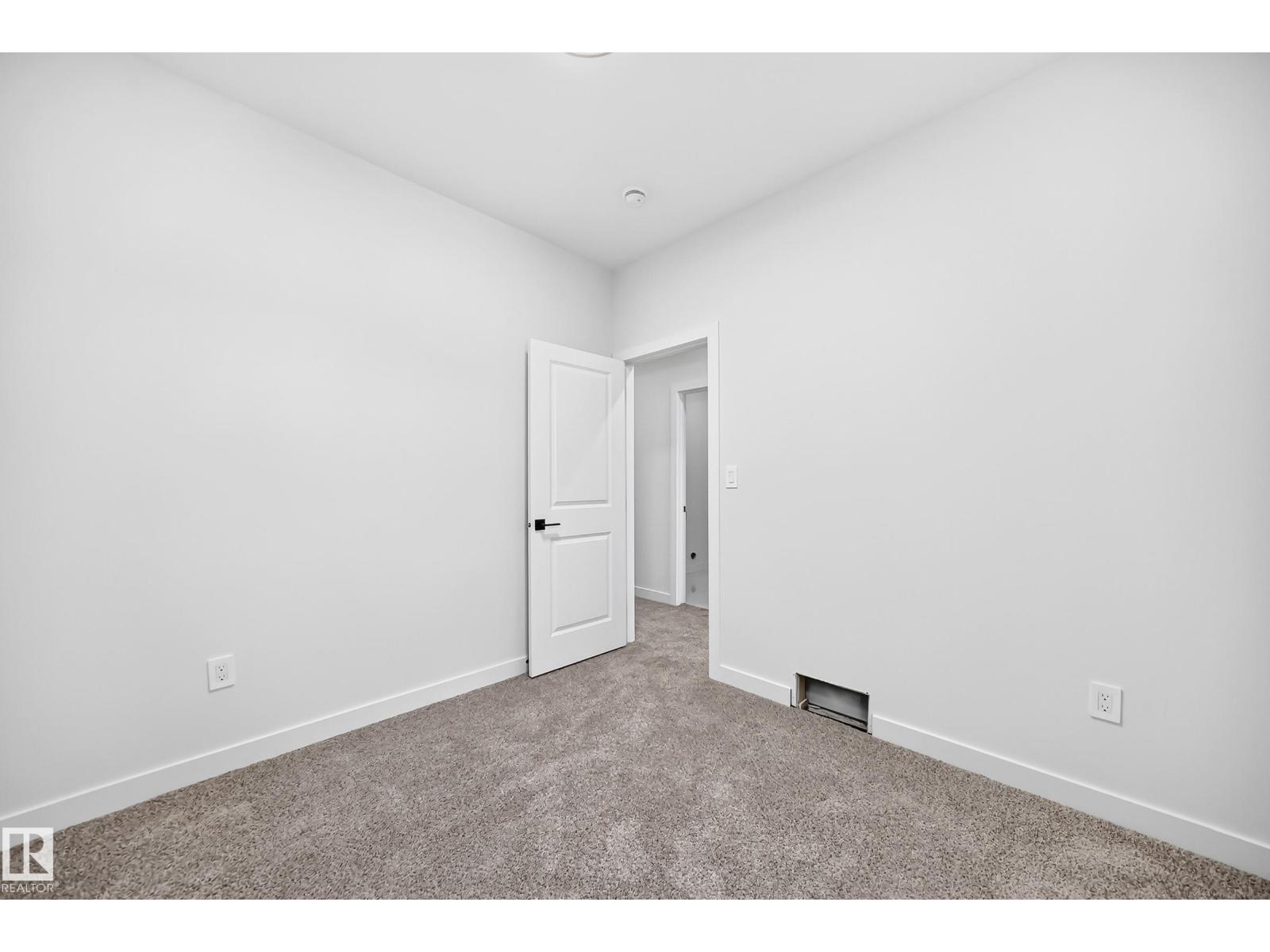 8603 224 ST NW