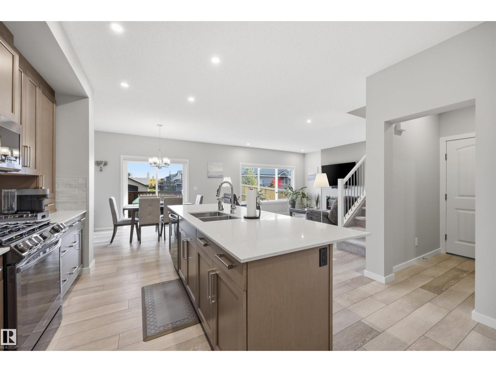 168 LARCH CR
