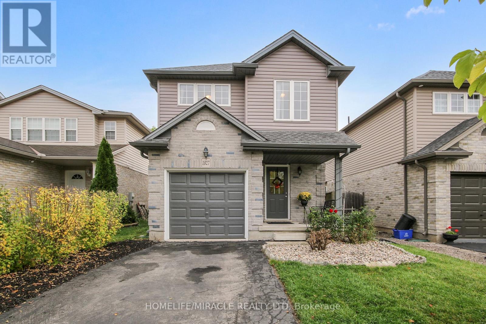 1827 BLOOM CRESCENT, London North, Ontario