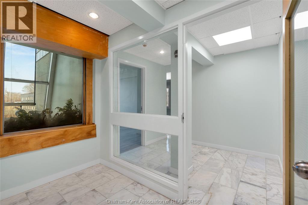 1585 Ouellette Avenue, Windsor, Ontario  N8X 1K5 - Photo 23 - 26025435