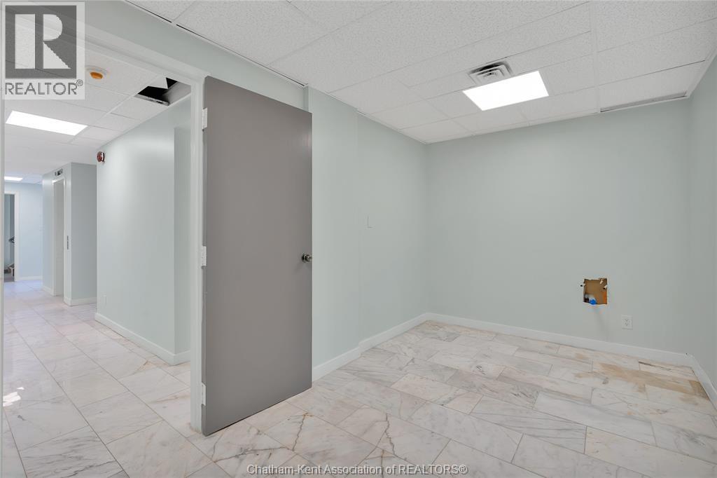 1585 Ouellette Avenue, Windsor, Ontario  N8X 1K5 - Photo 6 - 26025436