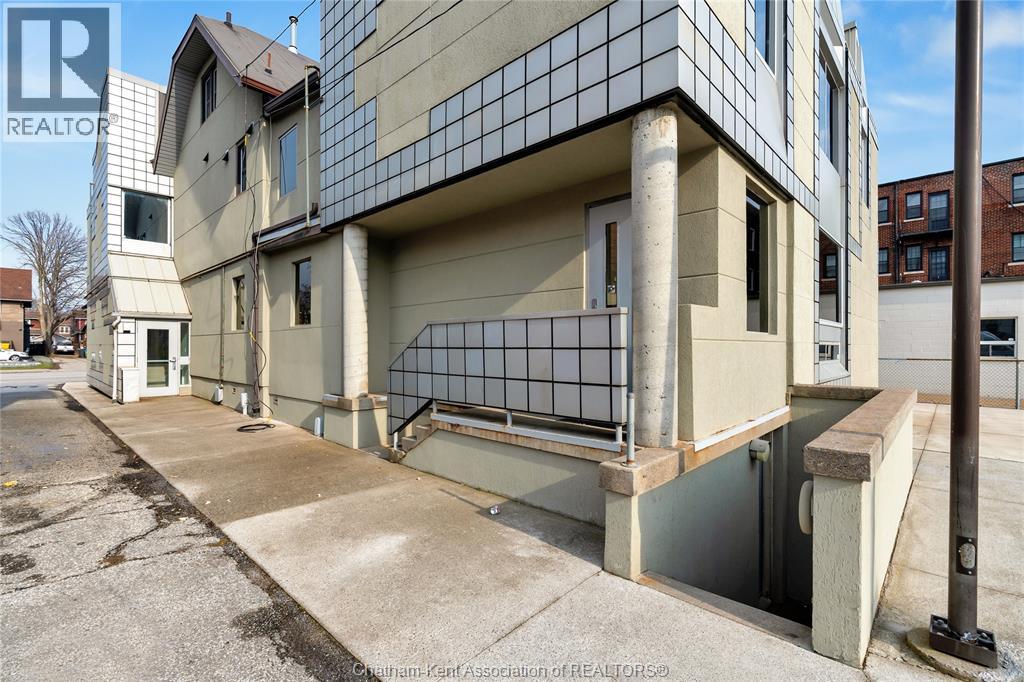 1585 Ouellette Avenue, Windsor, Ontario  N8X 1K5 - Photo 45 - 26025436