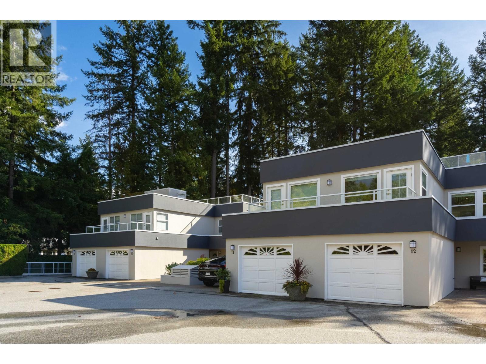 11 2425 EDGEMONT BOULEVARD