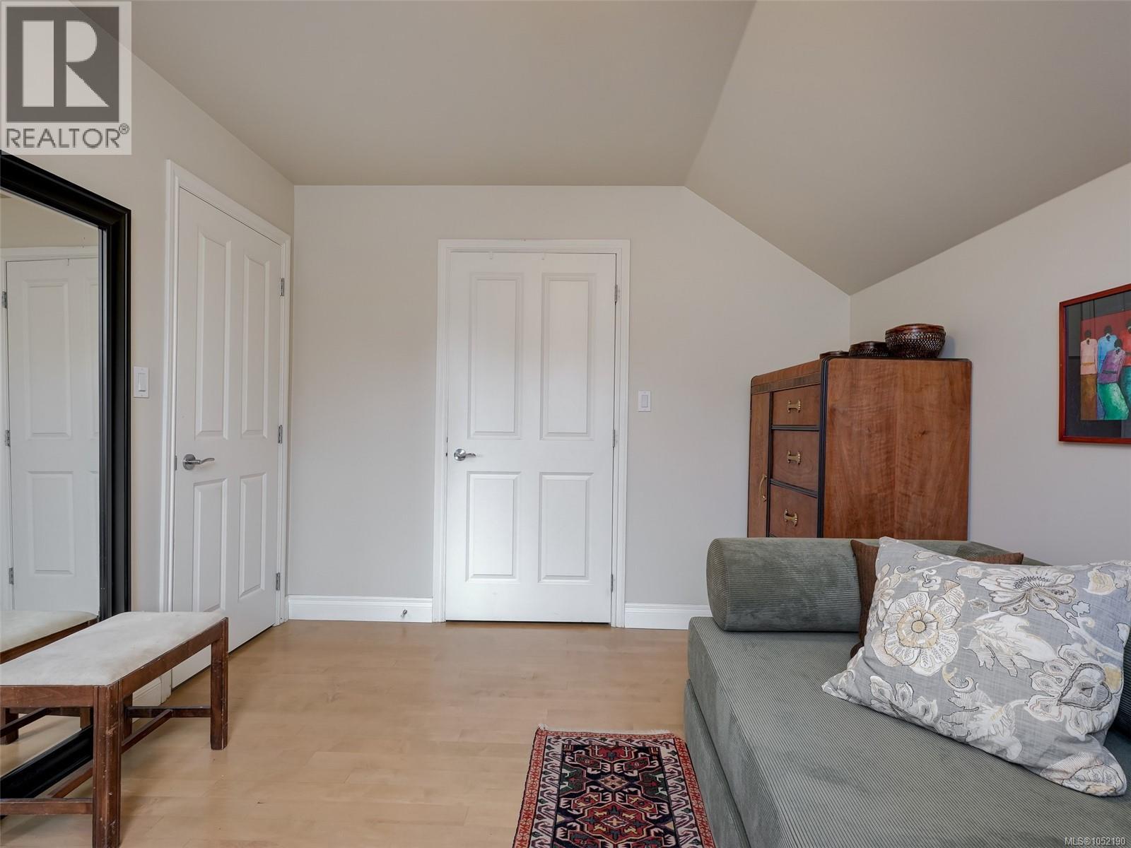 134 Clarence St