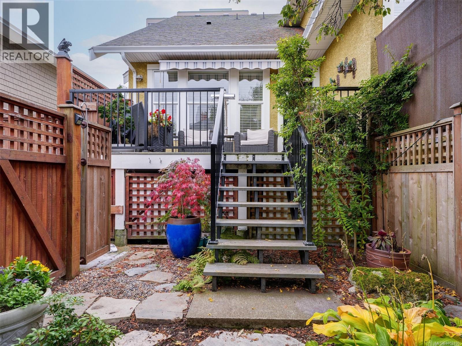 134 Clarence St