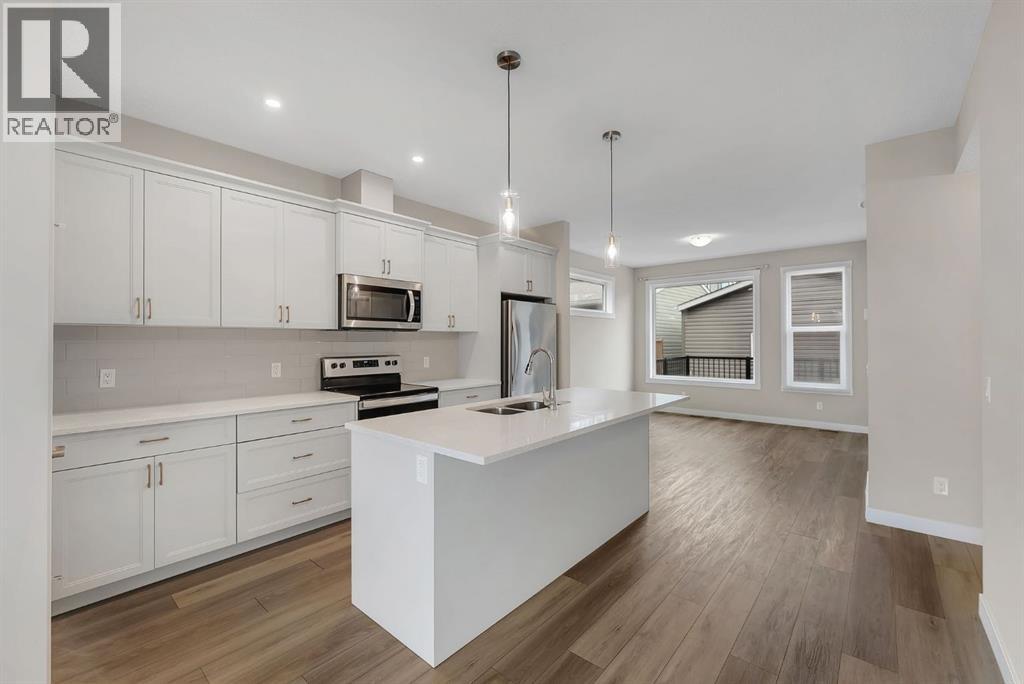 164 Rowmont Boulevard NW, Calgary, Alberta  T3L 0H3 - Photo 12 - A2351859