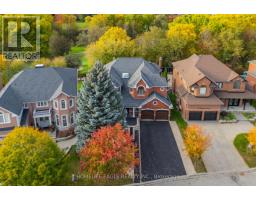 82 ROBERSON DRIVE, Ajax, Ontario