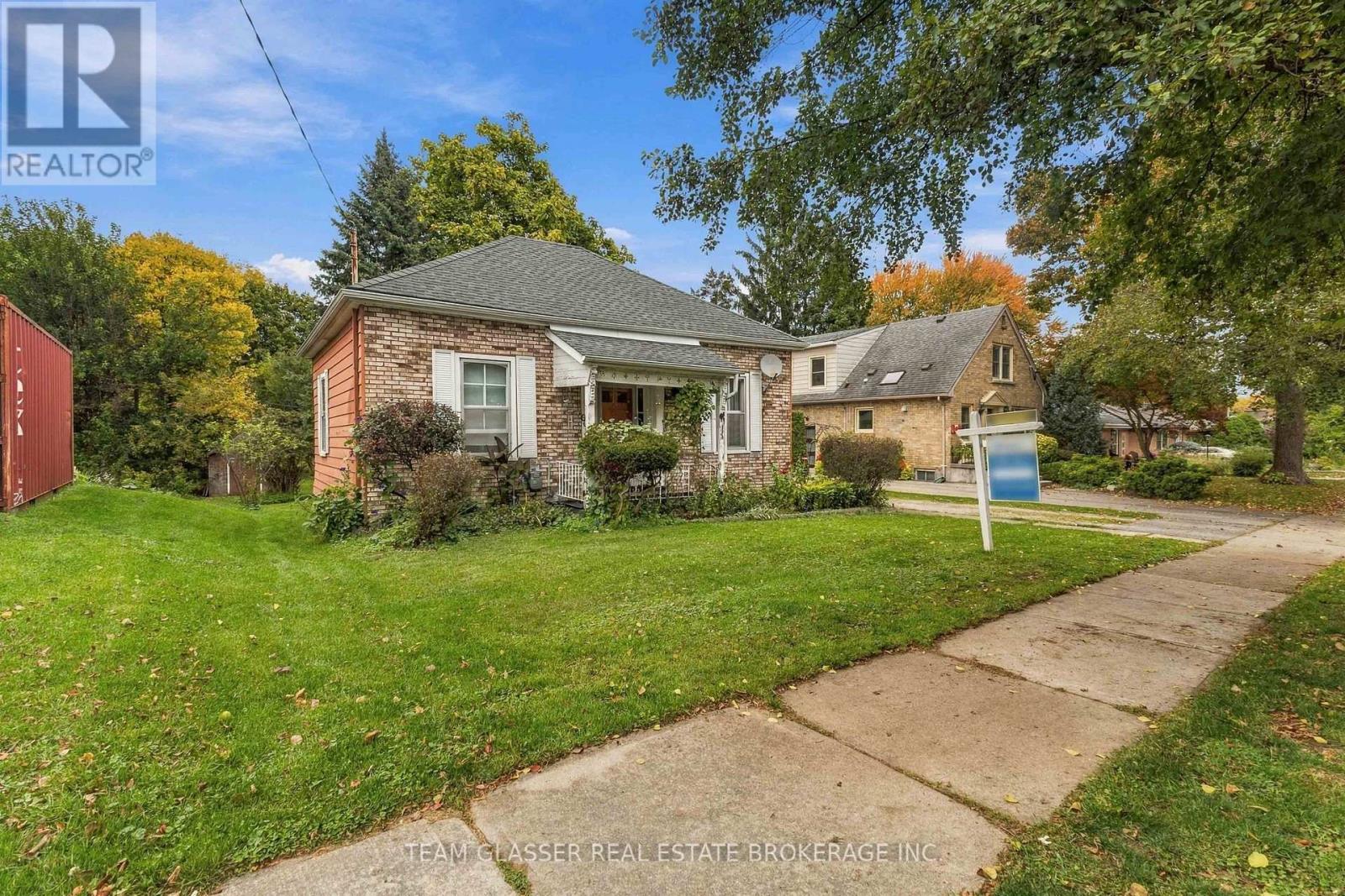 666 St James Street, London East, Ontario  N5Y 3P8 - Photo 2 - X14084478