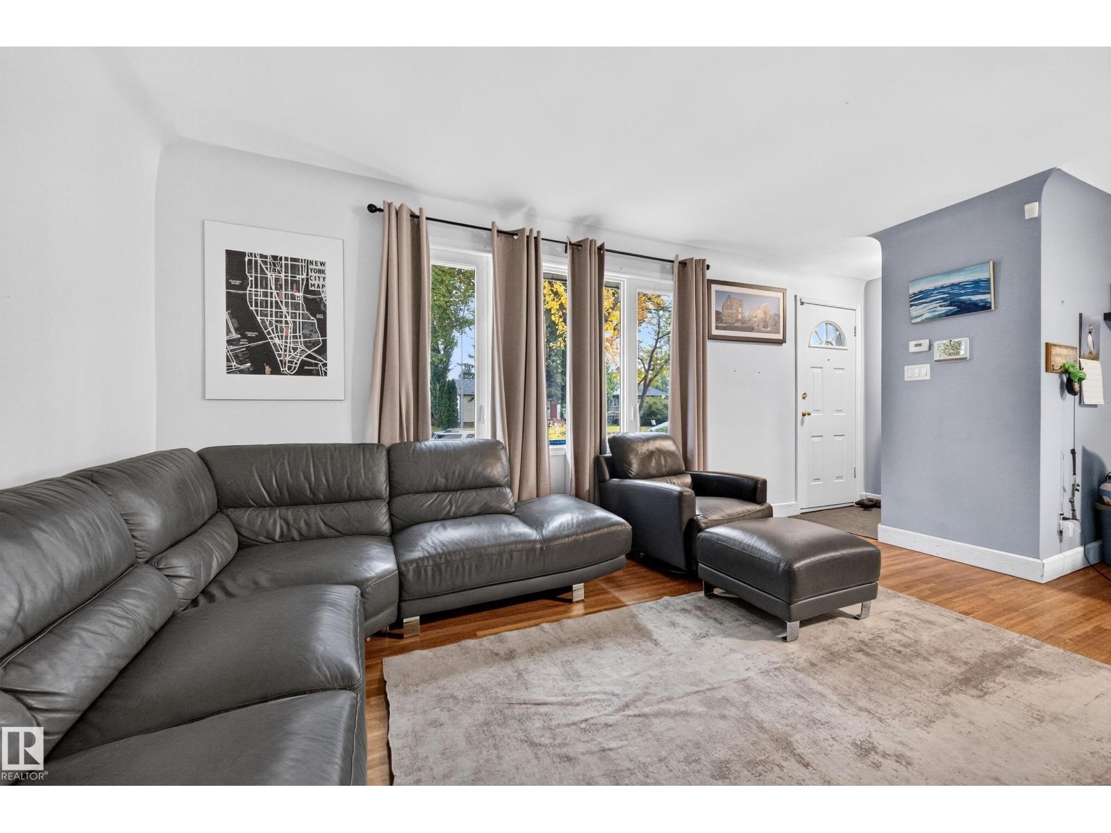 8812 79 ST NW